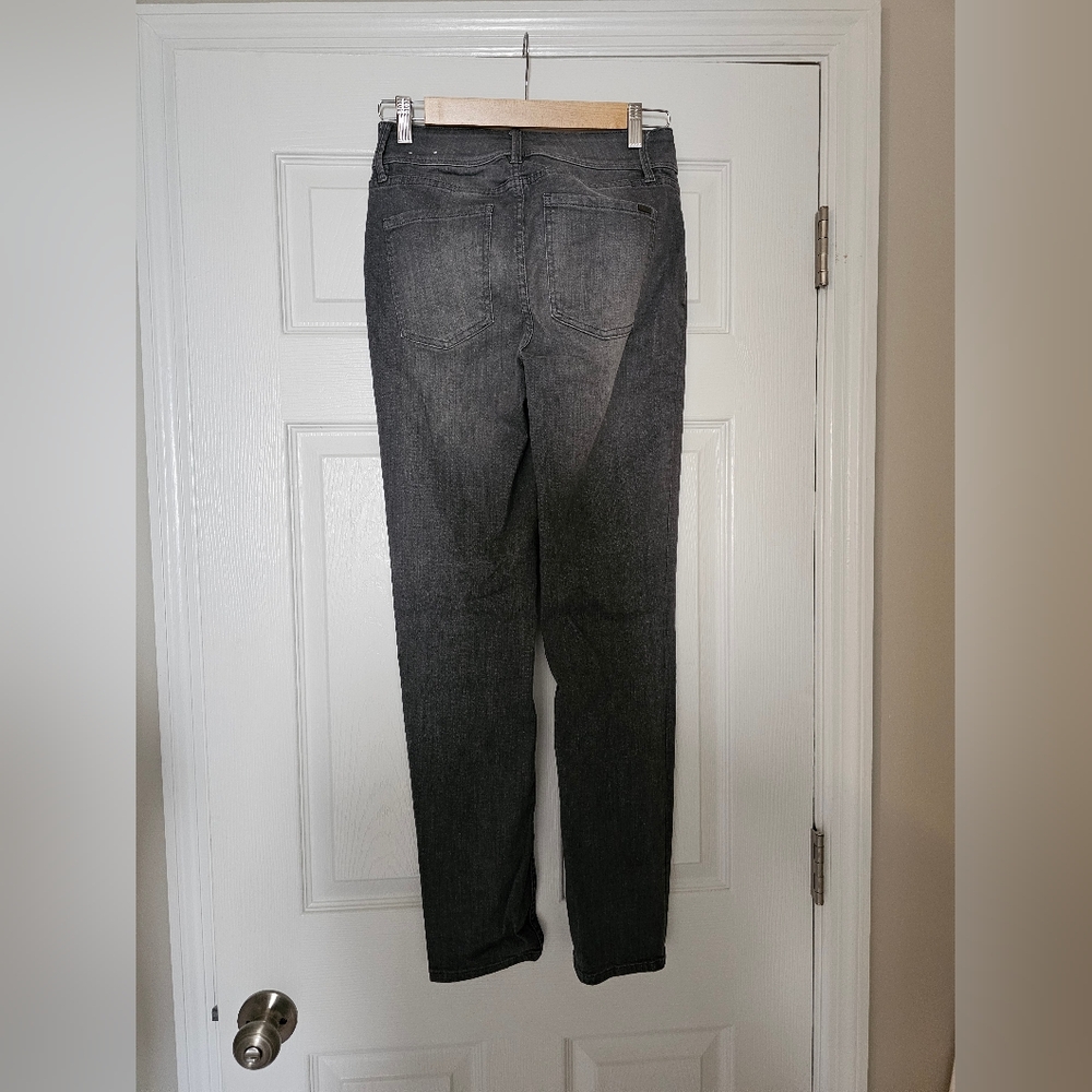 White House Black Market Classic Gray Women's Jeans Soft And Stretchy Size 2 - Picture 2 of 6